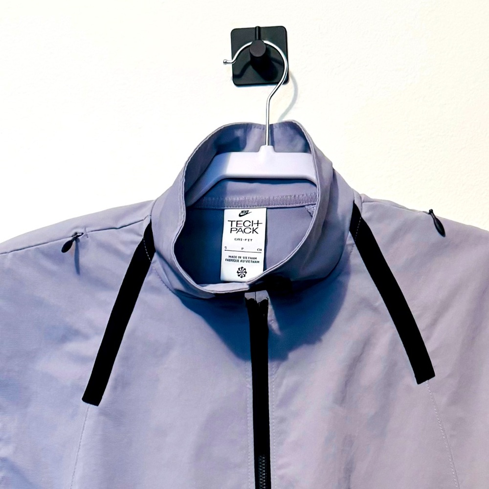 Nike Dry-Fit “Tech Pack” Jacket - Picture 3 of 11